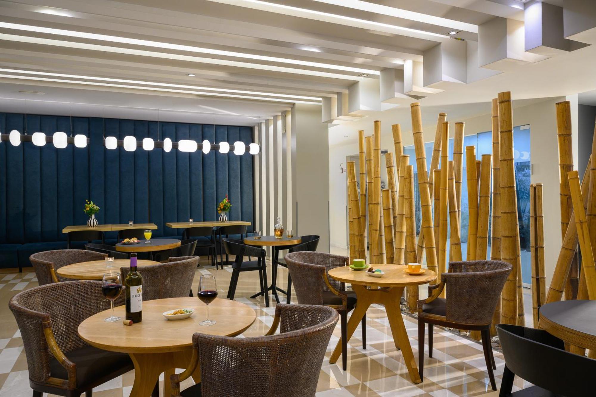 Sadot Hotel Ben Gurion Airport - An Atlas Boutique Hotel Beer Yaakov Екстериор снимка